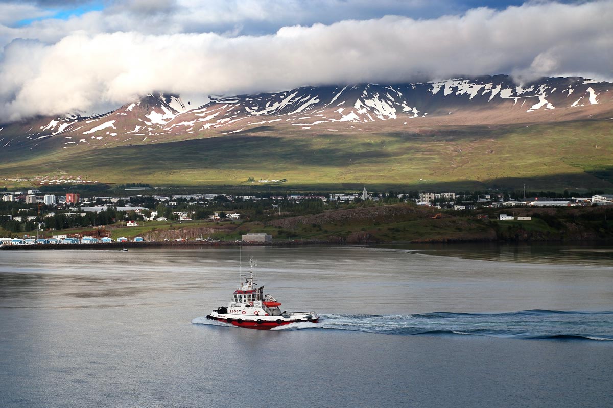 Il fiordo di Eyjafjörður nei pressi di Akureyri in Islanda.