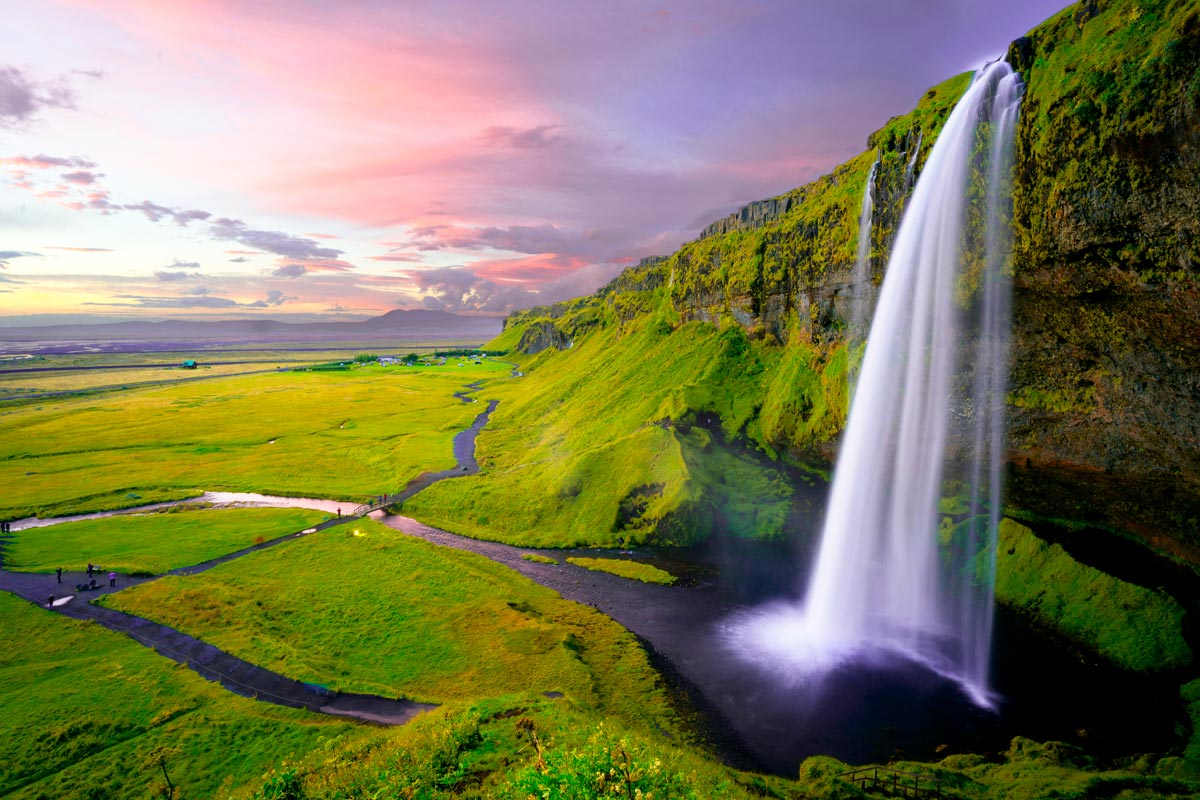 La cascata di Seljalandsfoss