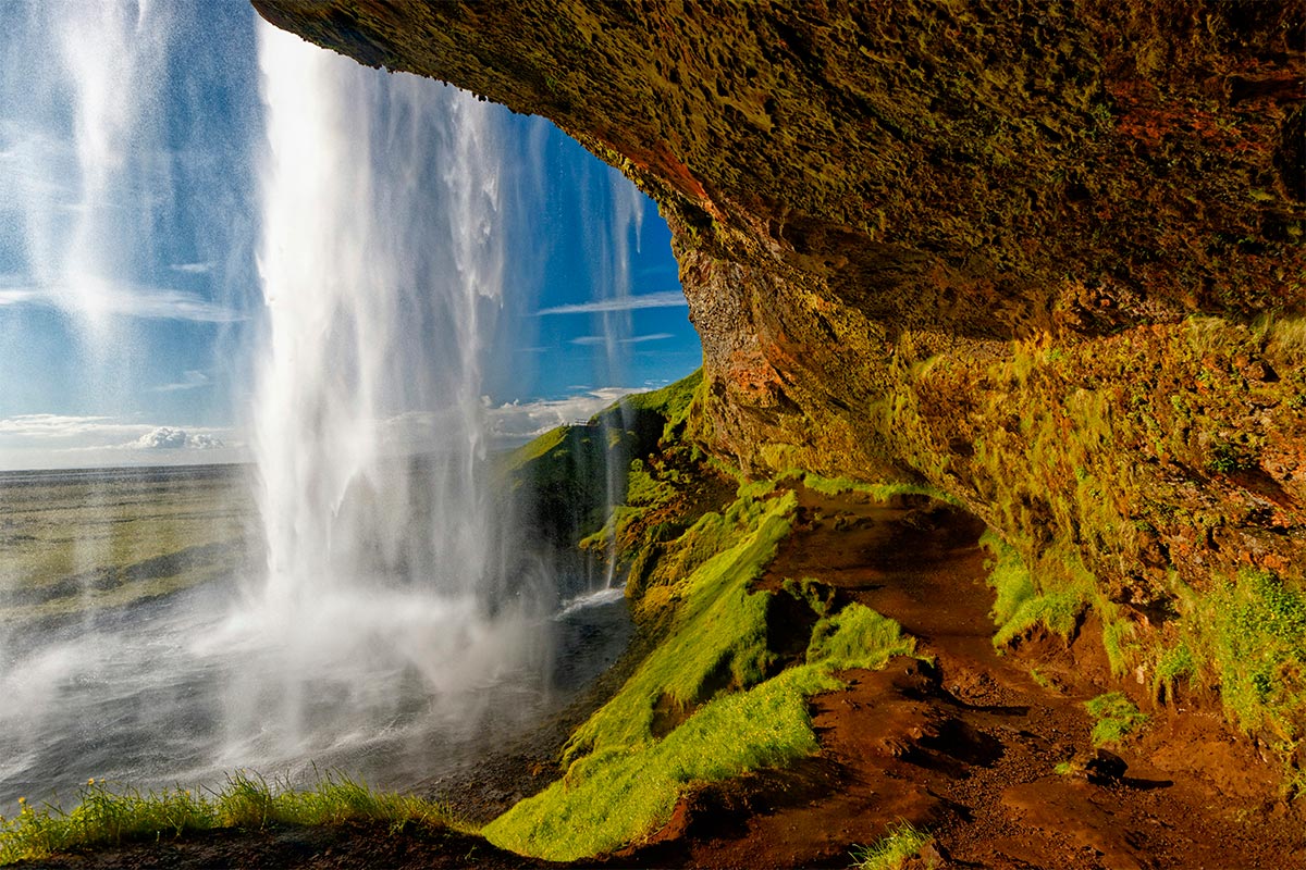 La cascata di Seljalandsfoss