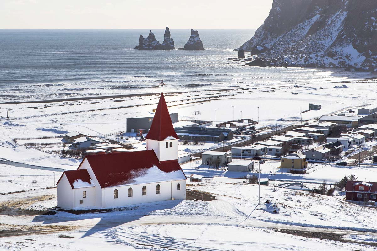 La Chiesa di Reyniskirkja nel villaggio di Vik i Myrdal, Islanda meridionale